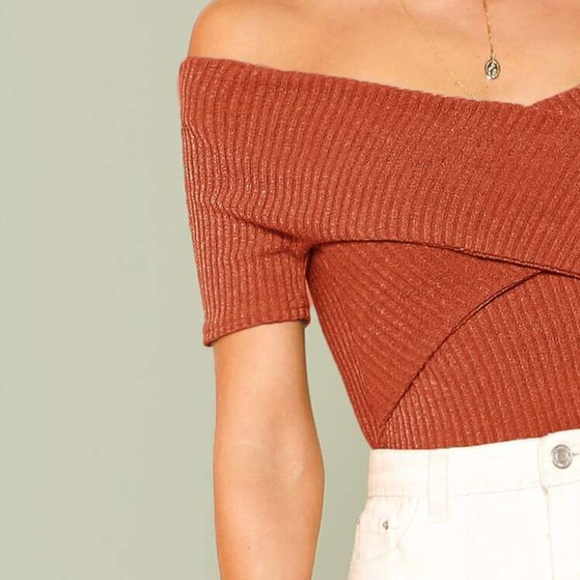 Crop top - Picture 4 of 4